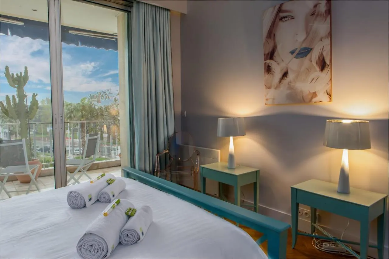 Immogroom- Apartment - Luxurious - Sea View -La Croisette Cannes 0*,  France